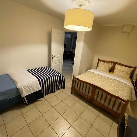 Ferienwohnung Dynamique Et Splendide Bourgoin-Jallieu Exterior foto